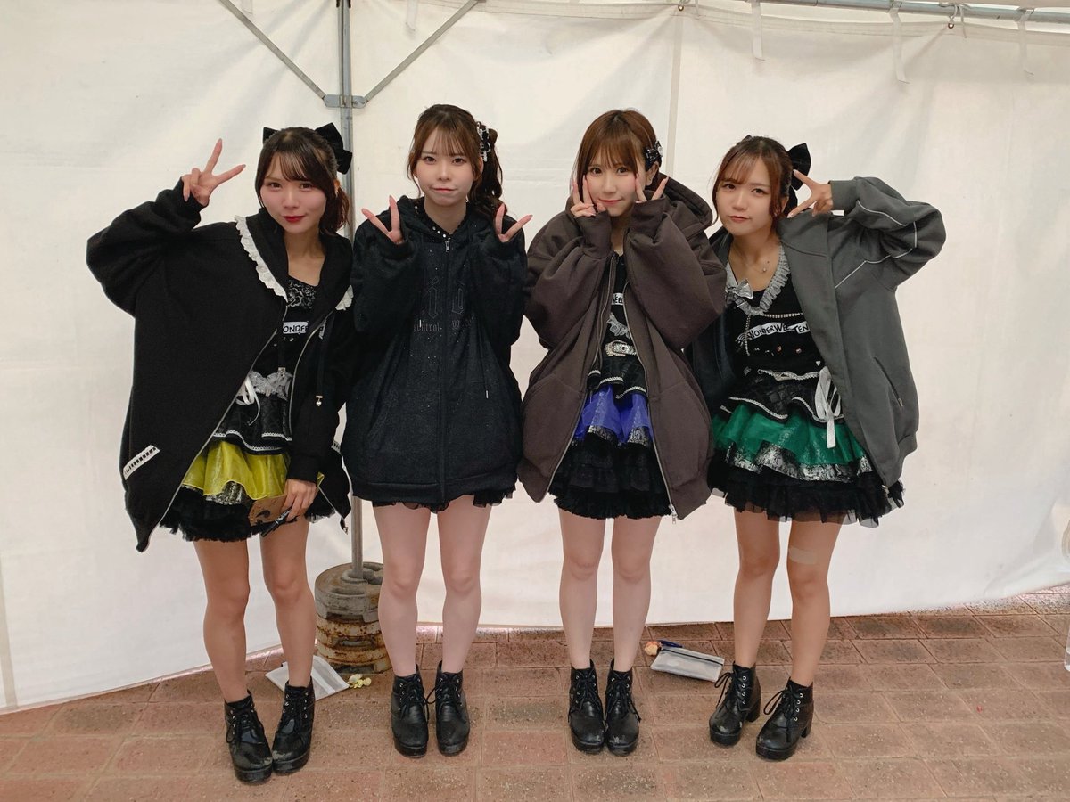 /な/り/☽･:*/ tweet media