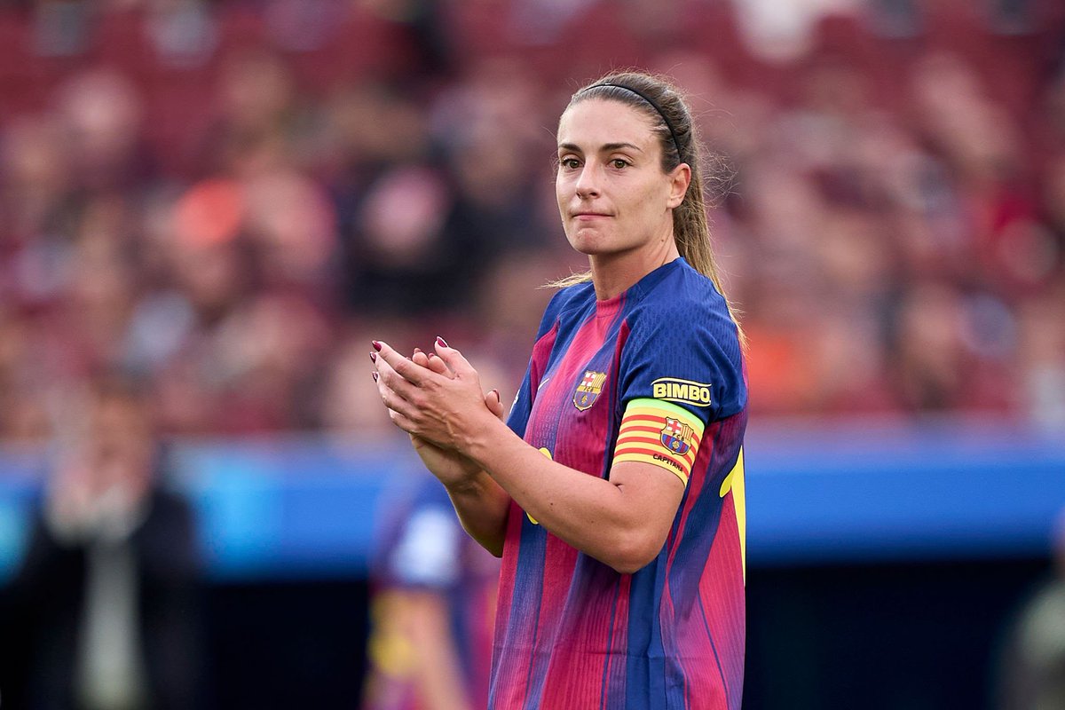 ❗️Les llàgrimes d'Alexia al ser substituïda van ser un gest d'emoció després d'una setmana en què ho ha passat malament.

Les llàgrimes NO tenen cap relació amb el seu futur, que encara no està decidit. De fet, totes les parts implicades parlaran pròximament.