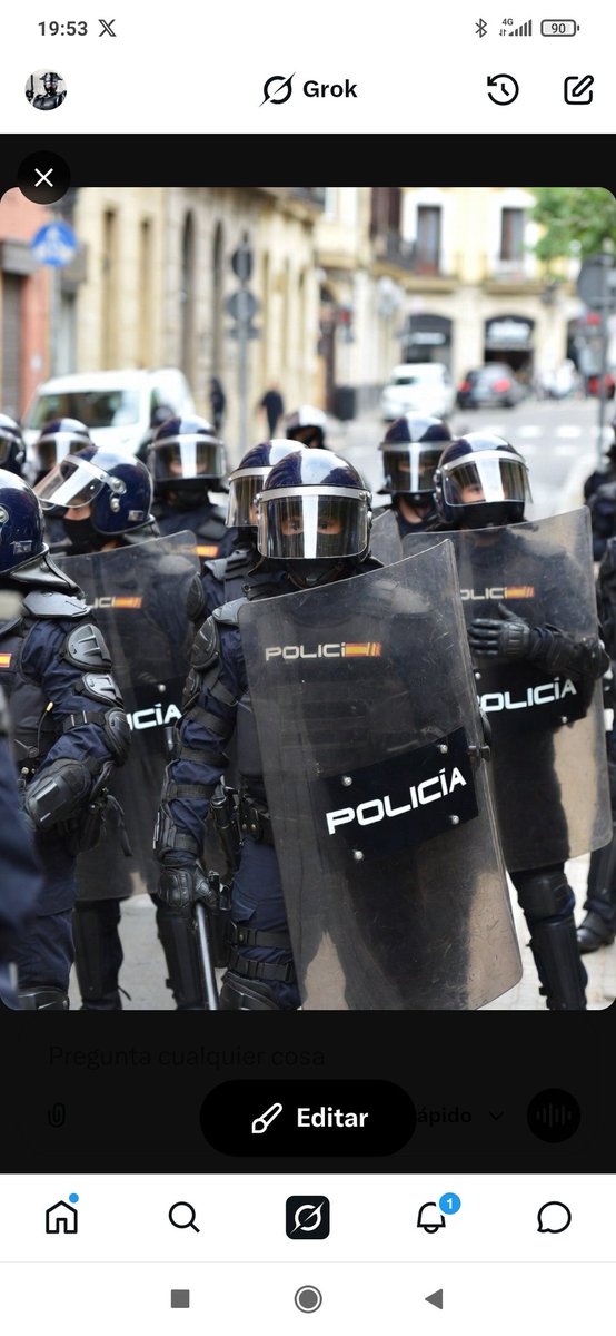 Robocop_GCivil's tweet photo. Maestros galleteros. 
El secreto está en el amasado. https://t.co/XYIctraqnT