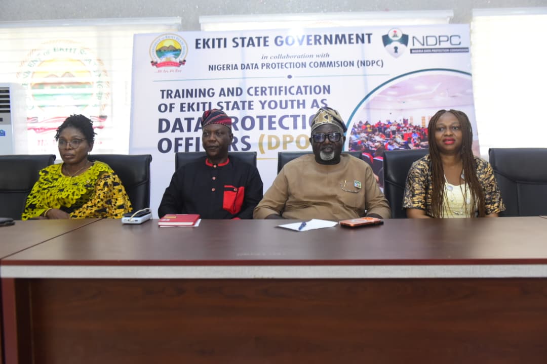 kayfasae's tweet photo. Ekiti is investing in the future of its youths and the digital economy.
Today, in partnership with the Nigeria Data Protection Commission, we flagged off a specialised training programme to certify 100 young people as Data Protection Officers.
This initiative is designed to equip https://t.co/EWWIJeyjl2