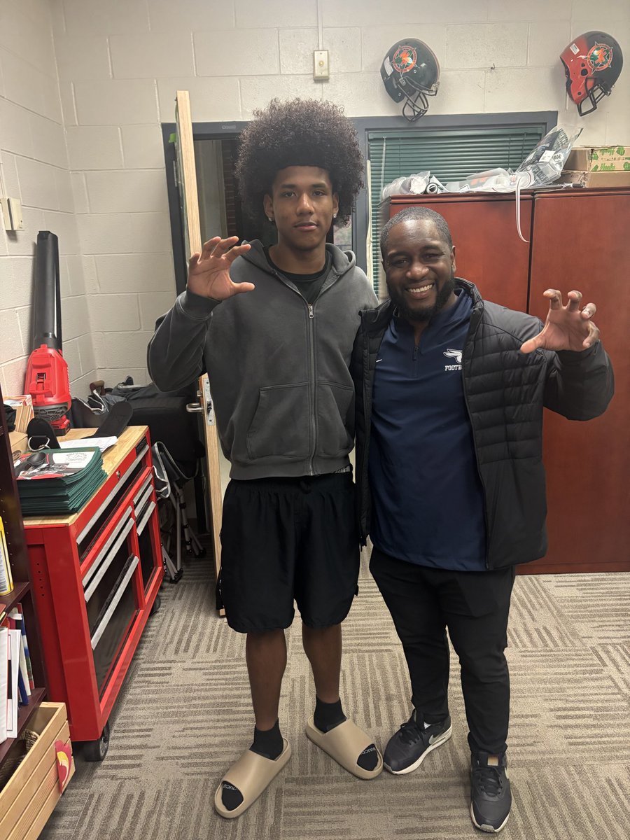 Devin Washington tweet media