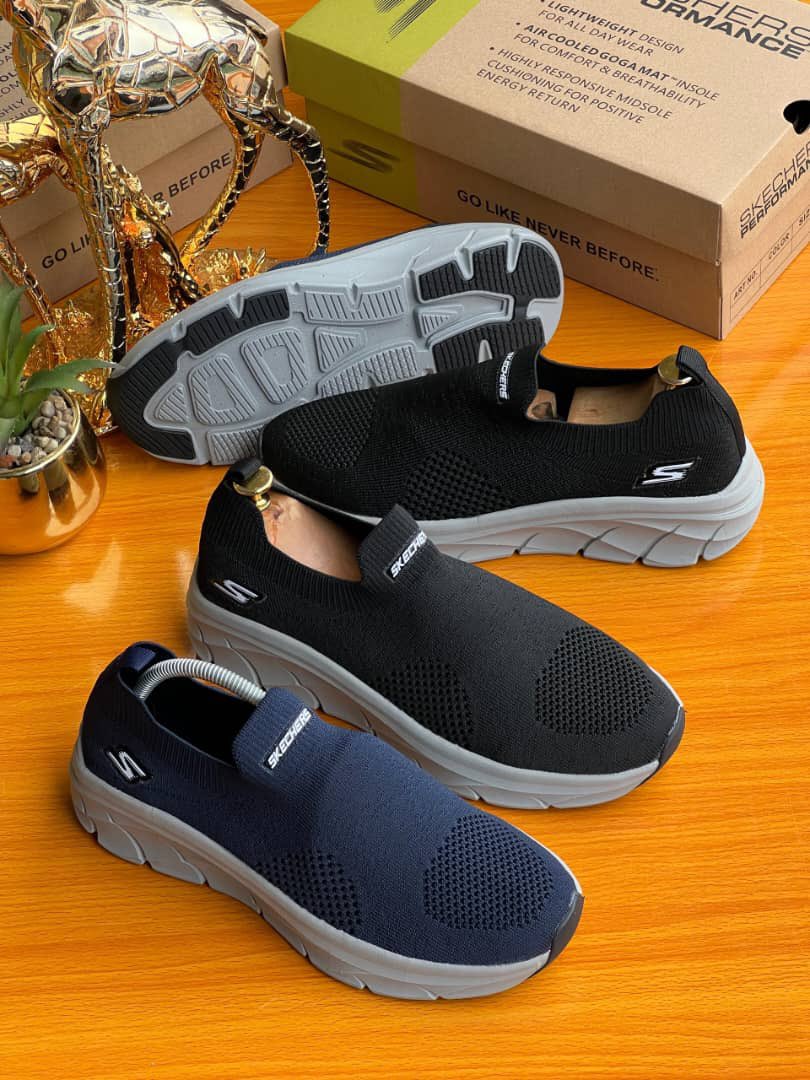 Dinero Crocs 🚚 tweet media