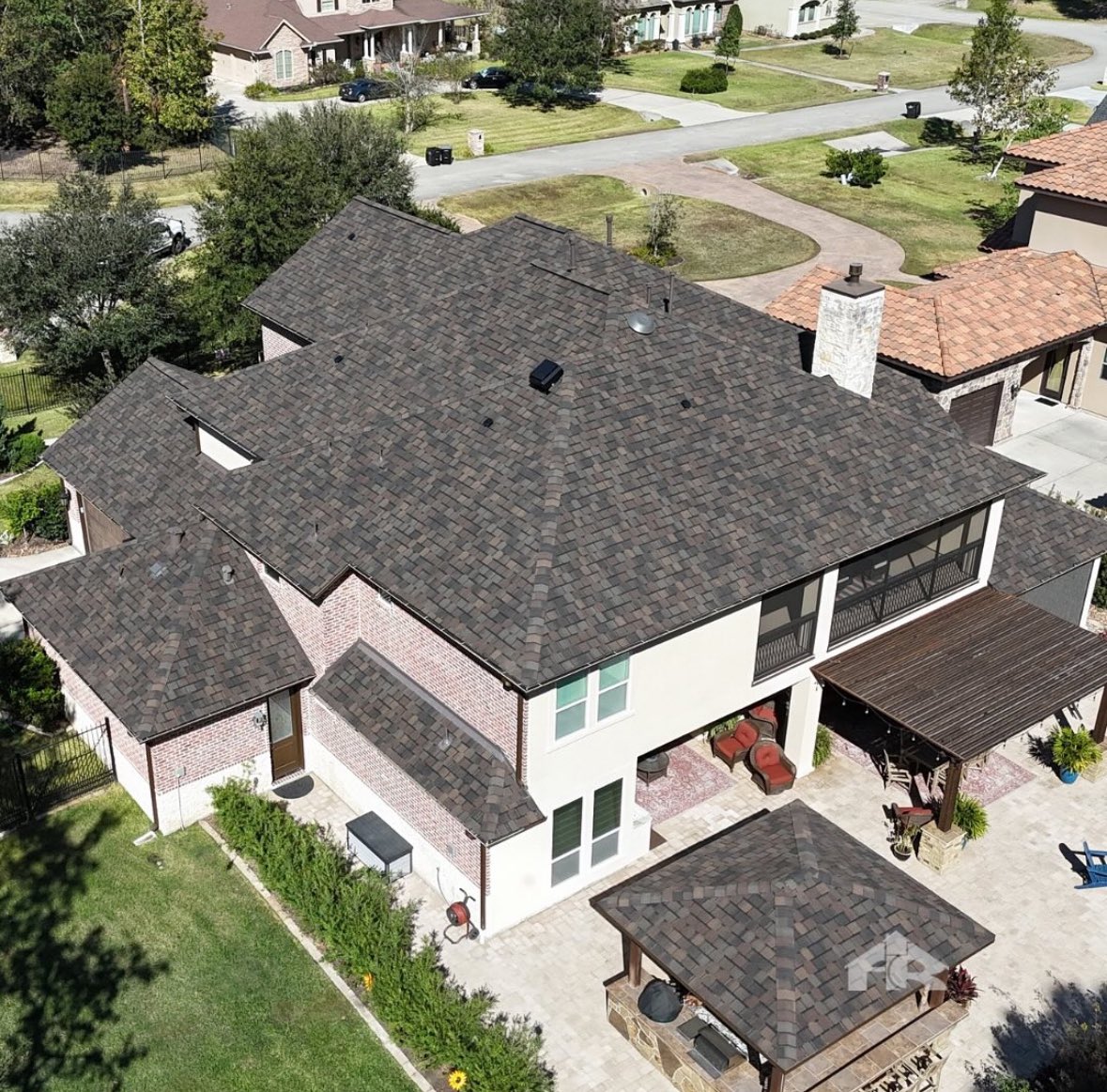 FairclaimsC's tweet image. Our addiction? Building better, safer roofs—because our clients deserve nothing less. 🔨💪🏽 Don’t wait - call the roofing experts today for your free roof inspection! 
📱 281-367-0466

#thewoodlandstx #roofingexperts #roofingcontractors #roofingcompany #fairclaimsroofing