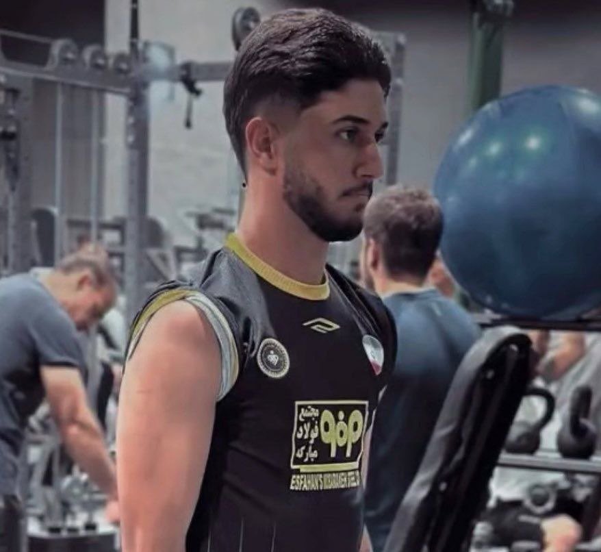 Miiiinnnnaaaay's tweet image. 🚨 Save Amirhossein Ghaderzadeh
A 19-year-old footballer facing execution after protests in Isfahan. His life is at risk.
Be his voice before it’s too late. #StopExecutions #HumanRights
#KingRezaPahlavi‌ForIran