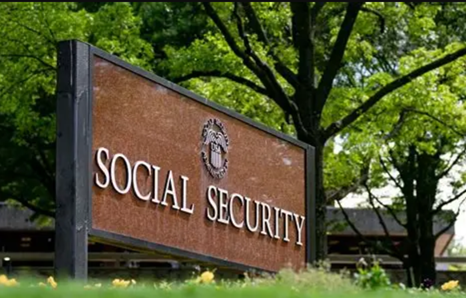 TrendsFocusI's tweet image. Social Security reform is back in the spotlight 🇺🇸
A new proposal could cap benefits for high earners to protect the system’s future.
Fair solution or unfair limit? 🤔
Big changes may be coming.

#SocialSecurity #Retirement #FinanceNews