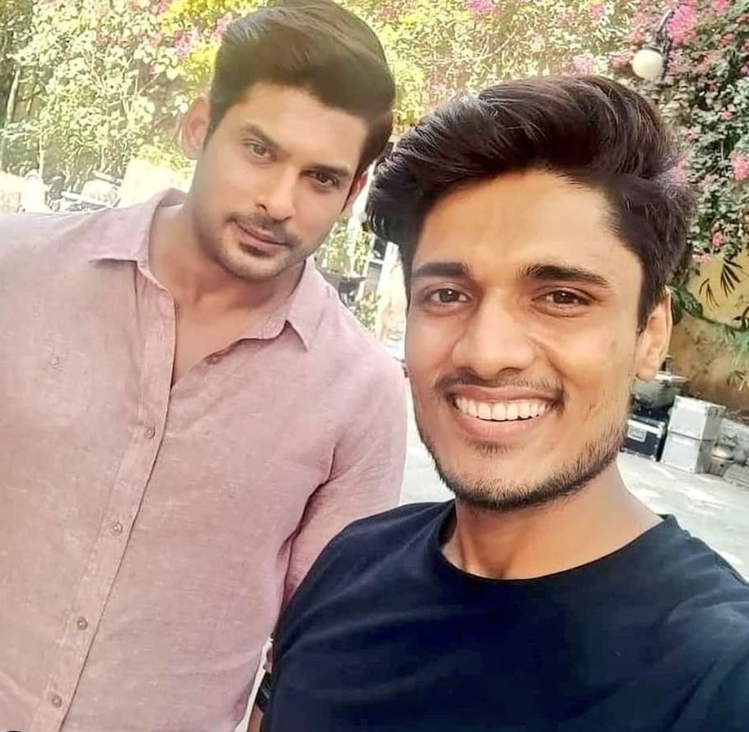 I am_sid fan tweet media