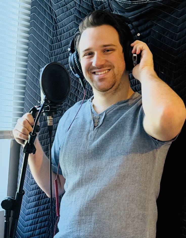 Brandon_Belc's tweet image. Never really post irl pics, but I took some for my upcoming #Voiceover website!!
