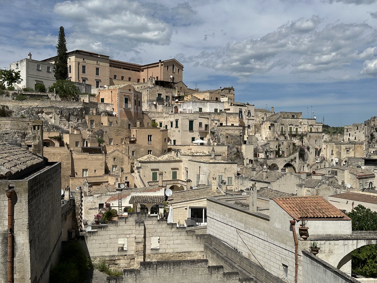 I2ight_handed's tweet photo. 马泰拉，意大利🇮🇹； Matera，Italy https://t.co/ufty0G3t7p