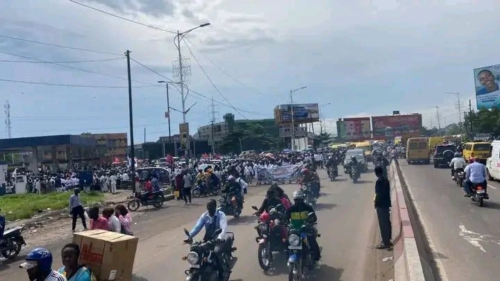ValereMwira's tweet image. O lié d dénoncer ls misères q travrse ntr pays vs 2mandé l'aresta6o d S.E @JKabilaKabange1 , prkwa ka ça ne va ps c tjrs l8 ou le #Rwanda? @udps_tshisekedi vé ns divisé, ils sont tus d étrangers j8sseur qi piye nos ressources à l'intérêt des occidentô,
après ler manda ils vo f8r