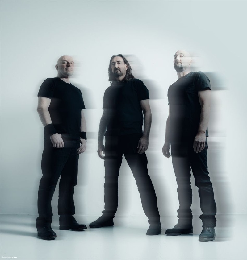 KronosmortusN's tweet image. CORONER – Announce their first European club tour in decades! kronosmortusnews.com/2026/05/04/cor… 

#Coroner #ThrashMetal #DissonanceOverEurope #Live2026 #MetalTour #BudapestConcert #MetalHeads #LegendaryBands