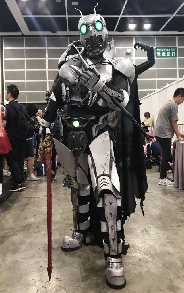 josealb61998978's tweet image. Day 1 at Comic-Con! Cosplay game strong, found rare merch, and met my favorite artist.  #ComicCon #CosplayVibes