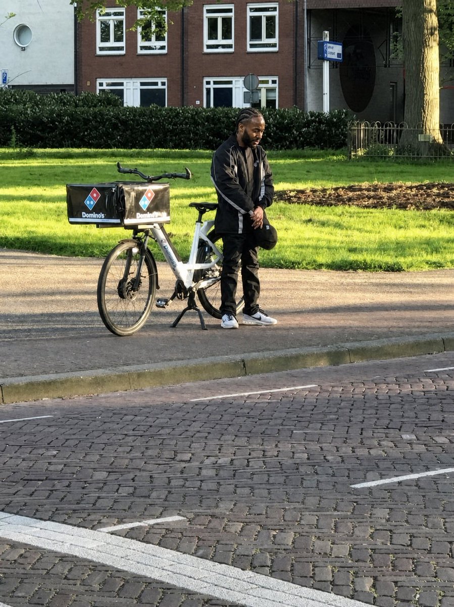 Momentje op de training tweet media