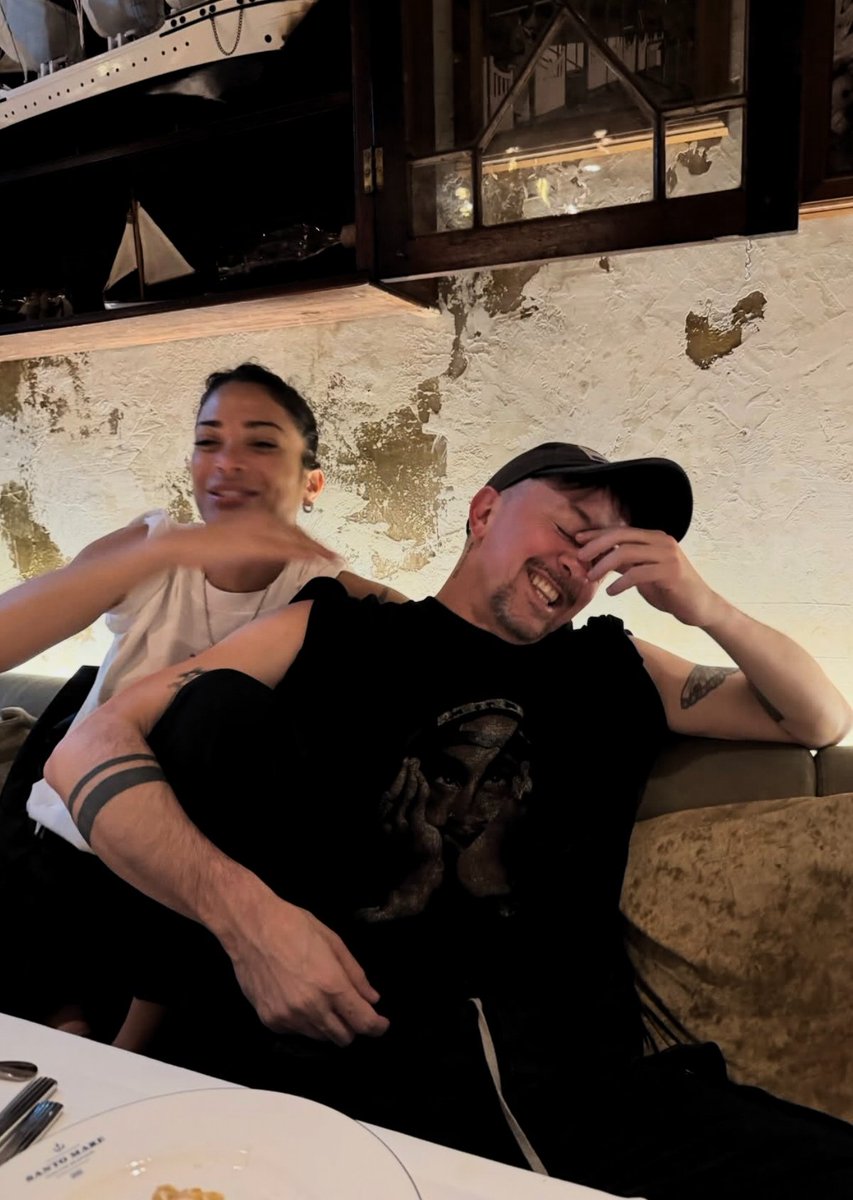 maniconio's tweet photo. ELODIE IN STUDIO CON DARDUST JOAN THIELE E JACOPO ETTORRE FINALMENTE STIAMO TORNANDO https://t.co/vSbApUyrfz