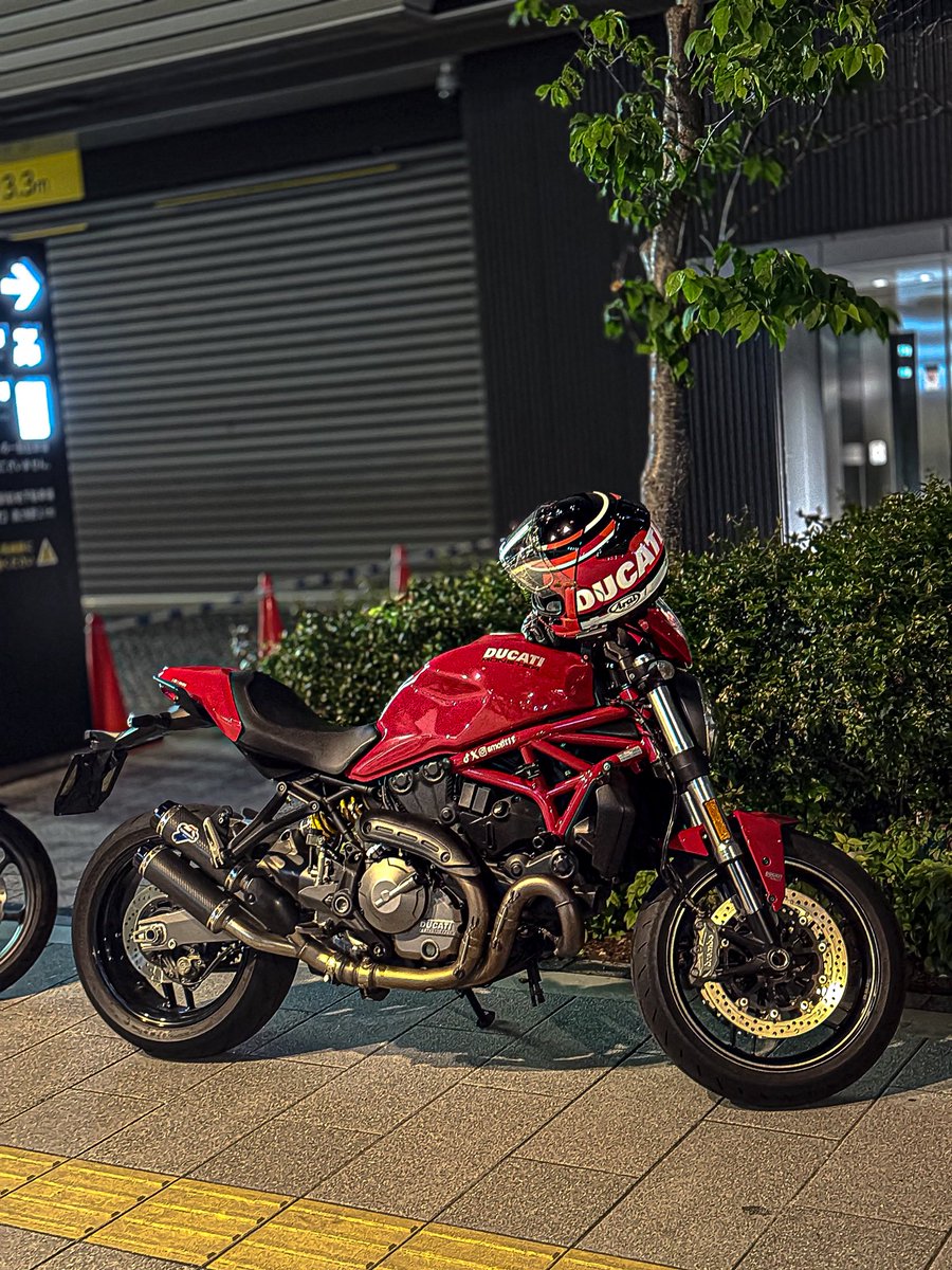 smojit11's tweet image. M821 CBR250RR MT10 大阪夜ツー

#Ducati #honda #yamaha