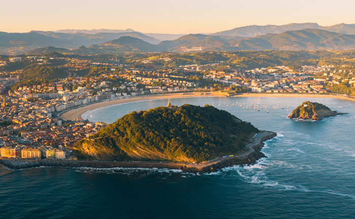novedadesaereas's tweet image. ⚠️⚠️#Volotea ultima el estreno de su primera conexión internacional desde San Sebastián con vuelos a Florencia, en la Toscana italiana. Como dato curioso, Hondarribia y Peretola son dos de las pistas más cortas en las que operan los A319 en #Europa.
