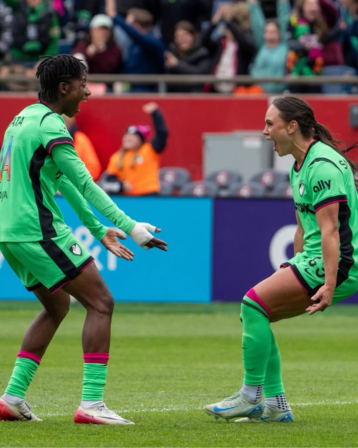 NWSLBoston's tweet photo. Victory Monday feels pretty sweet, we’d say 🤩

📰 https://t.co/UVOY0rCNeo https://t.co/BhMMYowEFD