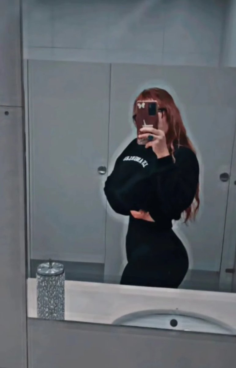 LolaBunny🐰 tweet media