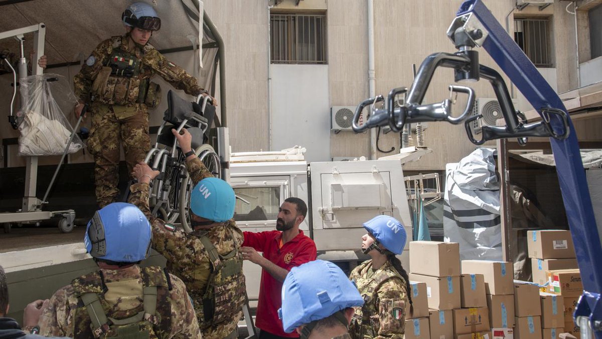 UNPeacekeeping's tweet photo. Today, @UNIFIL_ facilitated an aid convoy of 30 trucks to Rmeich along the #BlueLine, where approximately 7,000 residents remain.

As part of ongoing efforts to assist communities, peacekeepers delivered medical supplies &amp; water to hospitals last week.

➡️ https://t.co/XF4s4X2JCd https://t.co/dPs4Jd5VSu
