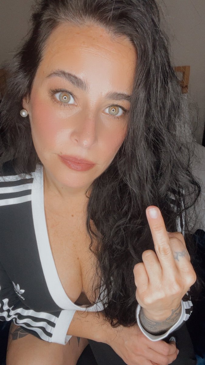 AnnaLuv717's tweet image. Stop haggling is worship, if you can’t it’s because you’re very far below the line_

Don’t bother! 🖕🏻

#dom #findom #worship #paypigs