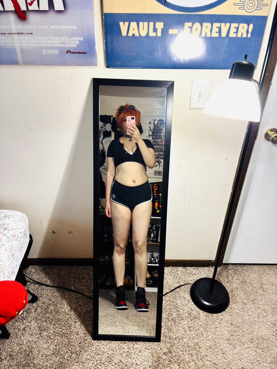 meltydemon's tweet photo. Hello Yes 

Good afternoon 

Bed is unmade. 

It is warm outside. Not used to the mortal realm's heat. 

See you later. 

#anime #cosplay #nsfwtwtً  #nsfw #selfie https://t.co/TDvlOAZi0L