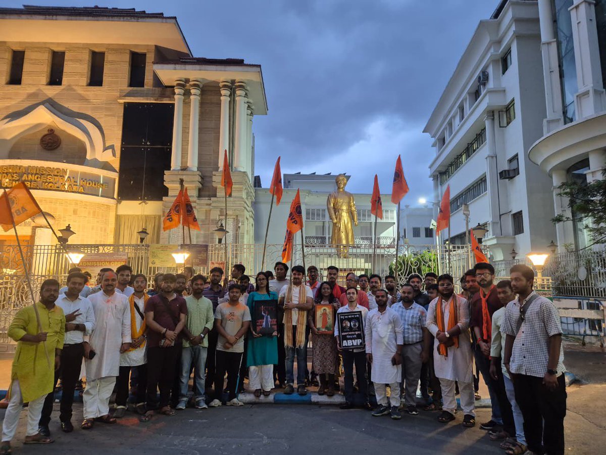 ABVPVoice's tweet photo. This Abhinandan Yatra is not just a celebration it is a tribute. Today, we march with pride and purpose, celebrating the resounding victory in Bengal and commemorating 150 glorious years of Vande Mataram, a song that ignited the spirit of a nation.

A tribute to the people of Bengal who stood firm, and to our karyakartas, Rajesh Sarkar and Tapas Barman, who laid down their lives while protesting against anti-educational policies. Their sacrifice reminds us of the harsh and violent realities of political struggle in the state.

This victory belongs to every voice that refused to be silenced.