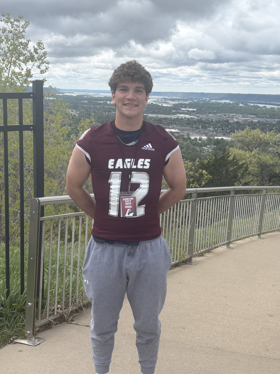 HadynBoraas's tweet photo. Thank you @TYaeggi_UWL for having me and my family out! I enjoyed learning more about UWL football and am excited to continue the recruiting process! https://t.co/U7flgo9eqq