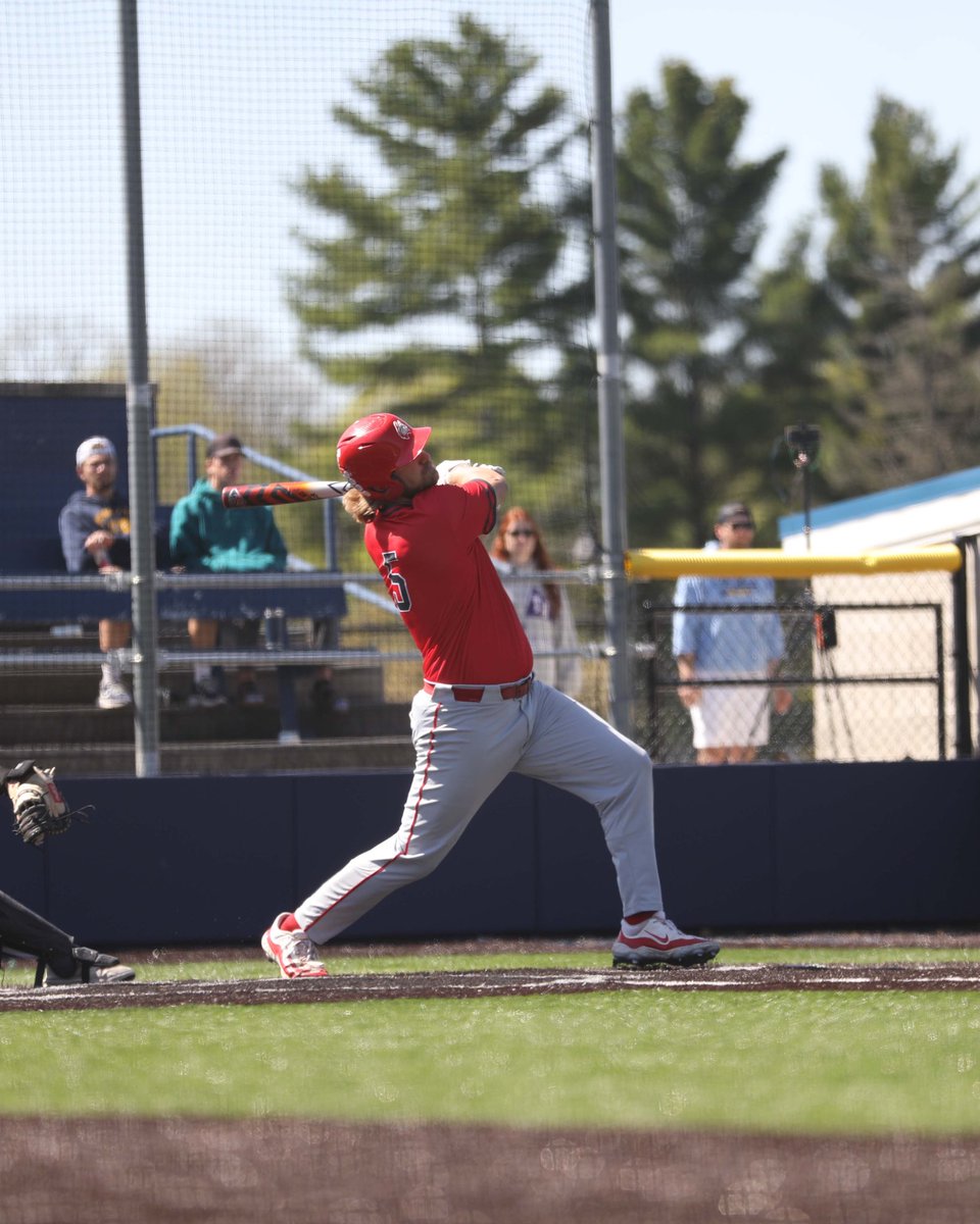 IWUWildcats's tweet photo. 🚨DOWN GOES #1🚨

@indwesbaseball forces a winner take all for the Crossroads League Championship against #1 Taylor at 3pm!🔥💪

@IndWes // @NAIABall 

#BothAnd #TheRightWayToPlay https://t.co/e6IJ4nRAHO