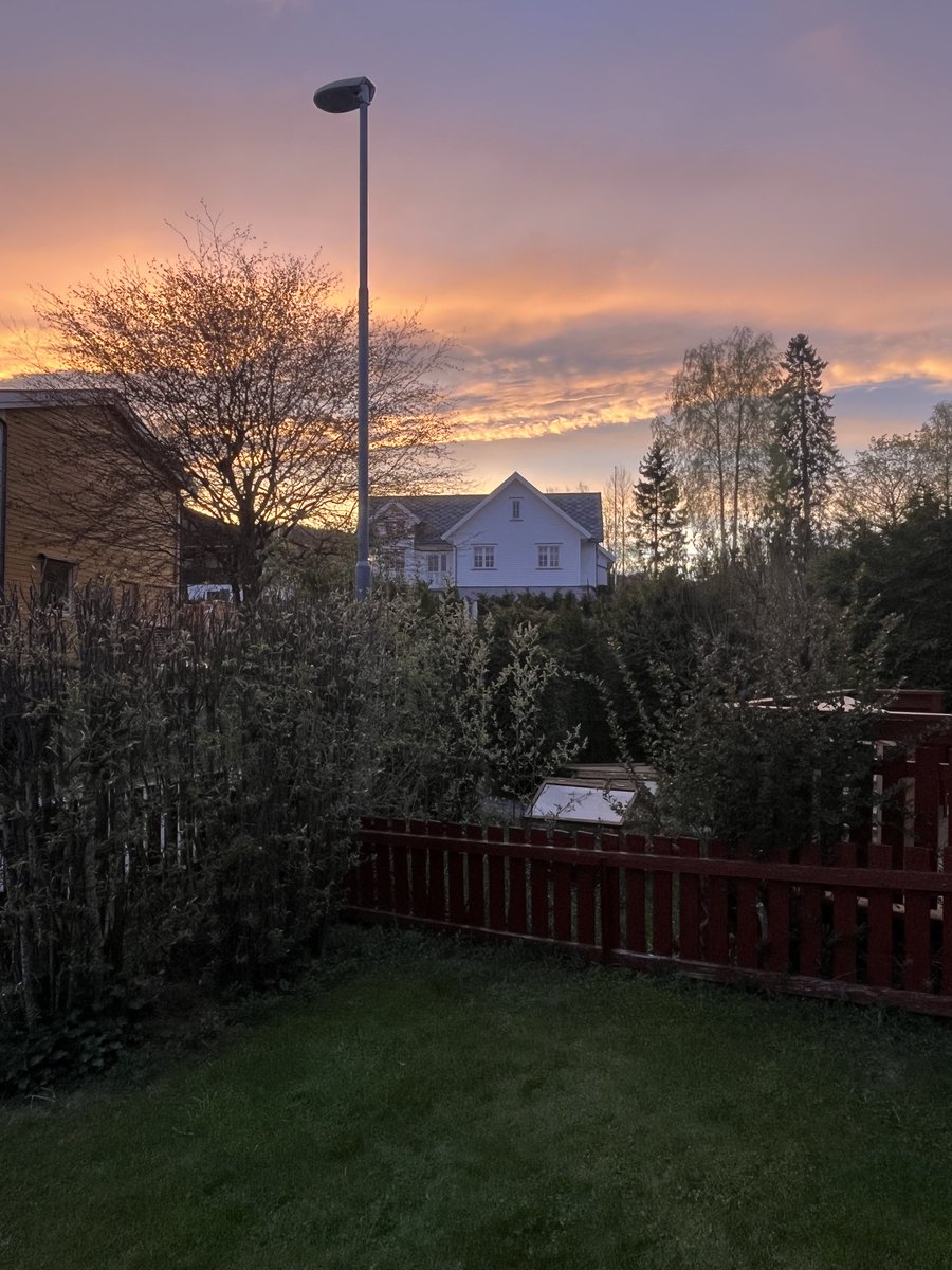ShahidMAskerN's tweet image. My 🍷 My View 
Home sweet home 🏡 
#Norway