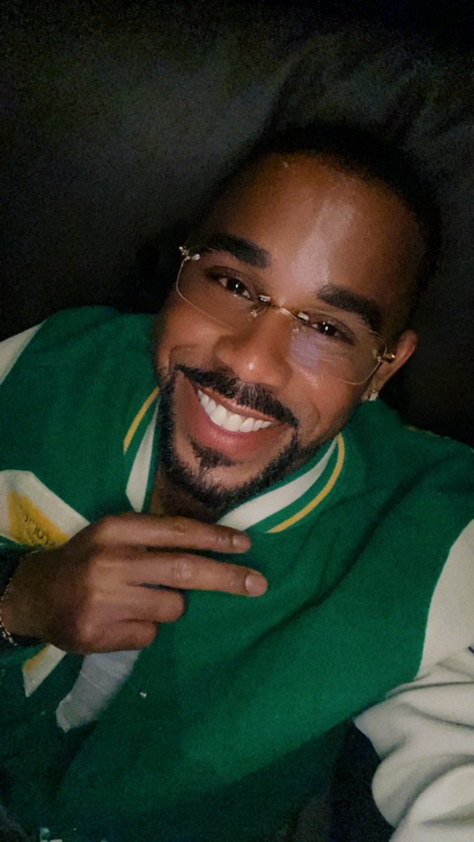 GerardoAmparo's tweet image. The #smile is what light up the room #metropeople #MetYa #instagram Gerardo_amparo #Production #Fashion #FashionWeek #NYFW #FashionDesign #FashionDesigner #NYC #heels #art #Samplemaking #LeonelFernández