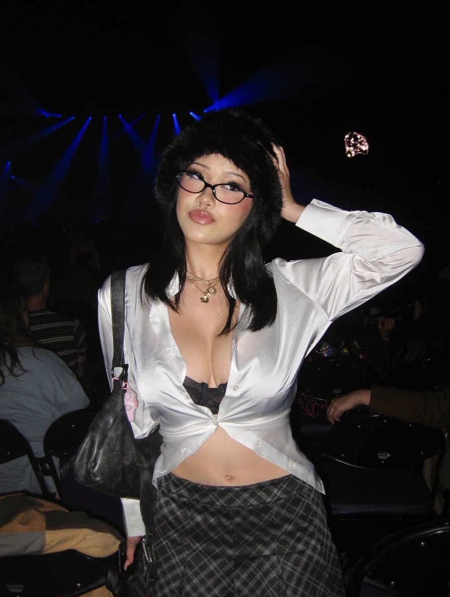 asian cuck tweet media