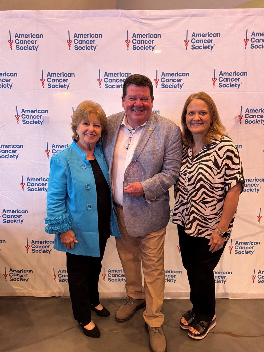 Sam4District14's tweet photo. Honored to receive the ACS CAN Legislative Champion Award for my work on Mississippi’s biomarker testing bill, “Jill’s Law.”

Grateful to the advocates who made expanded access to life-saving cancer testing possible.

Together, we can change policy—and save lives. https://t.co/hhYGnEaaL1