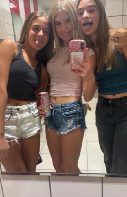 Princess Kayle | Teen Findom Princess tweet media