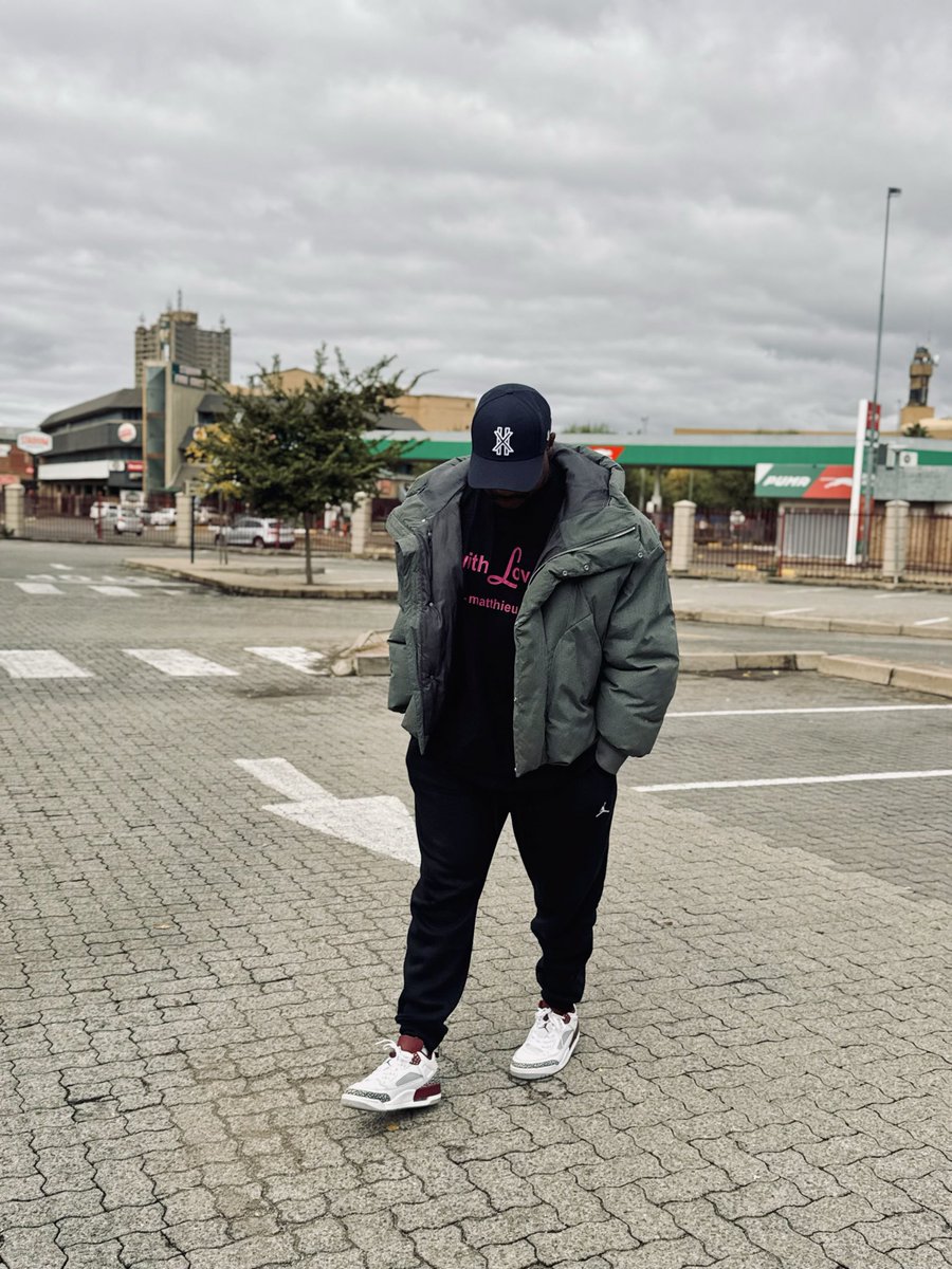 TourlifeKing's tweet photo. 🐬 https://t.co/fW56T6P220