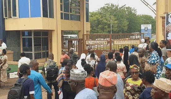 Koronublog2's tweet photo. UNILORIN NASU, SSANU join in nationwide indefinite strike https://t.co/TnBjrtEfwX