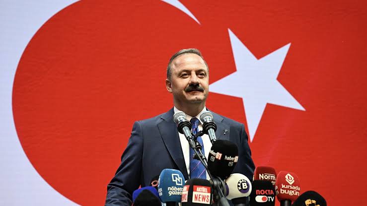 #YavuzBaşkan 

Bu defa denklemi biz kuracağız. Seyirci değil, oyunun kurucusu olacağız!

#MilletinAnahtarı