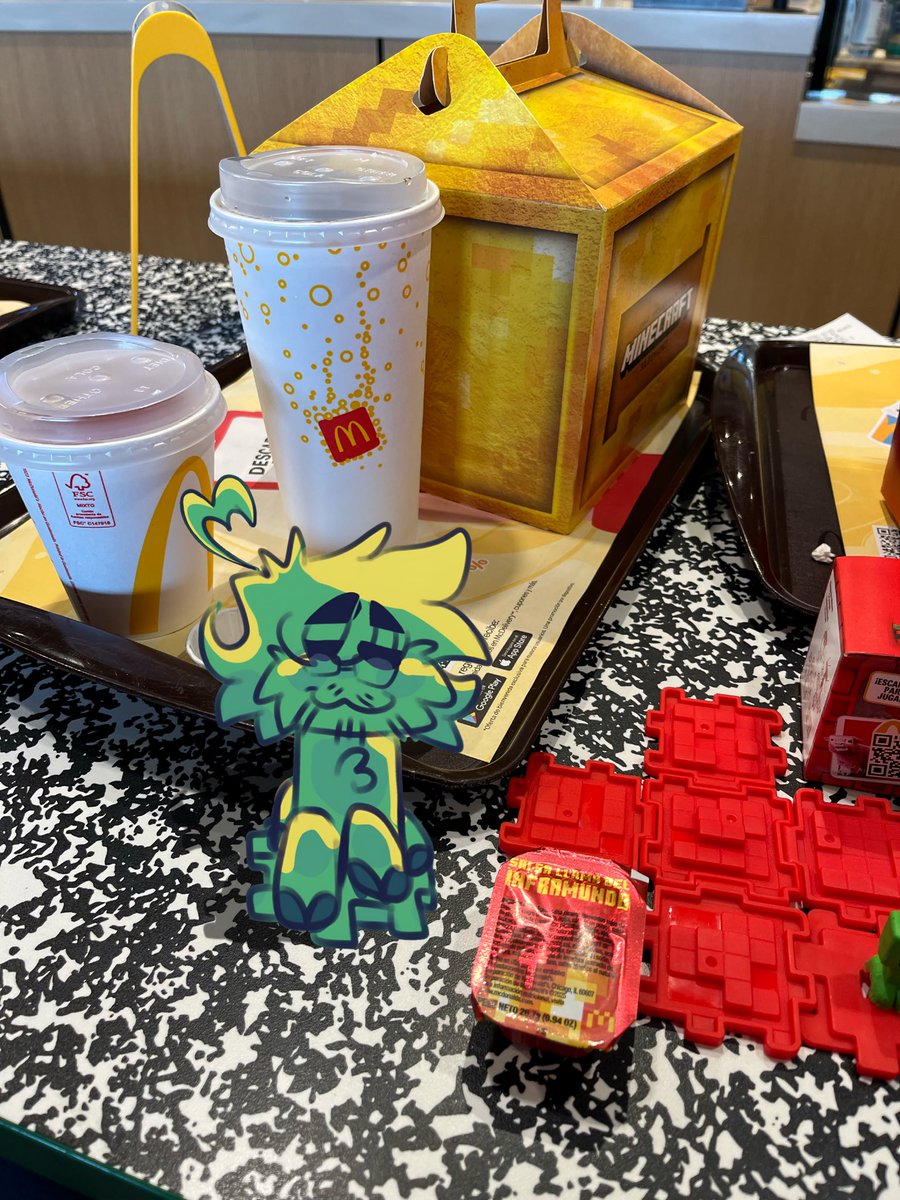 Proctllenh_X's tweet photo. Mc Donald's 2025 nostalgic
#vexthecreeper #mcdonalds #minecraft #creeeper #minecraftmovie https://t.co/QrLxWgfHm0