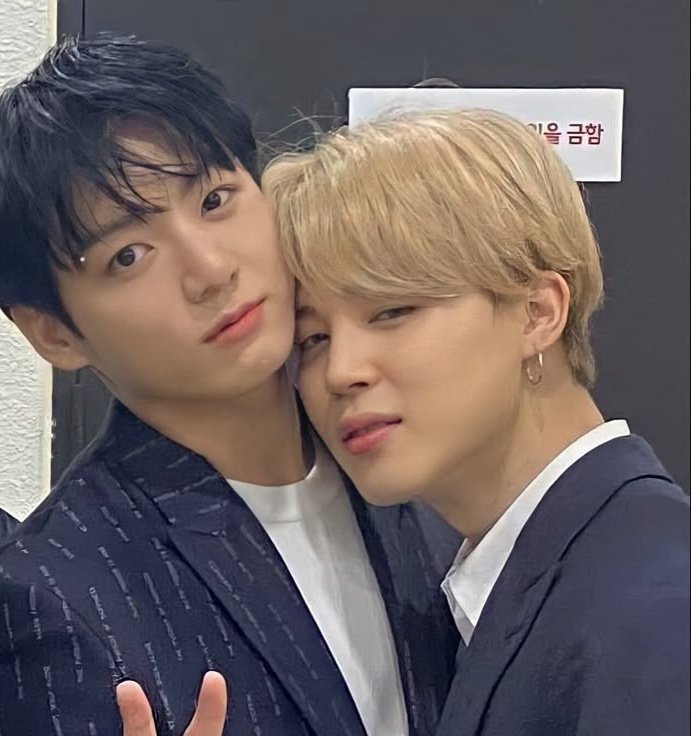 appIekm's tweet photo. Generation Z is preferring jikook instead of having sex https://t.co/Sa9Hxkwegd