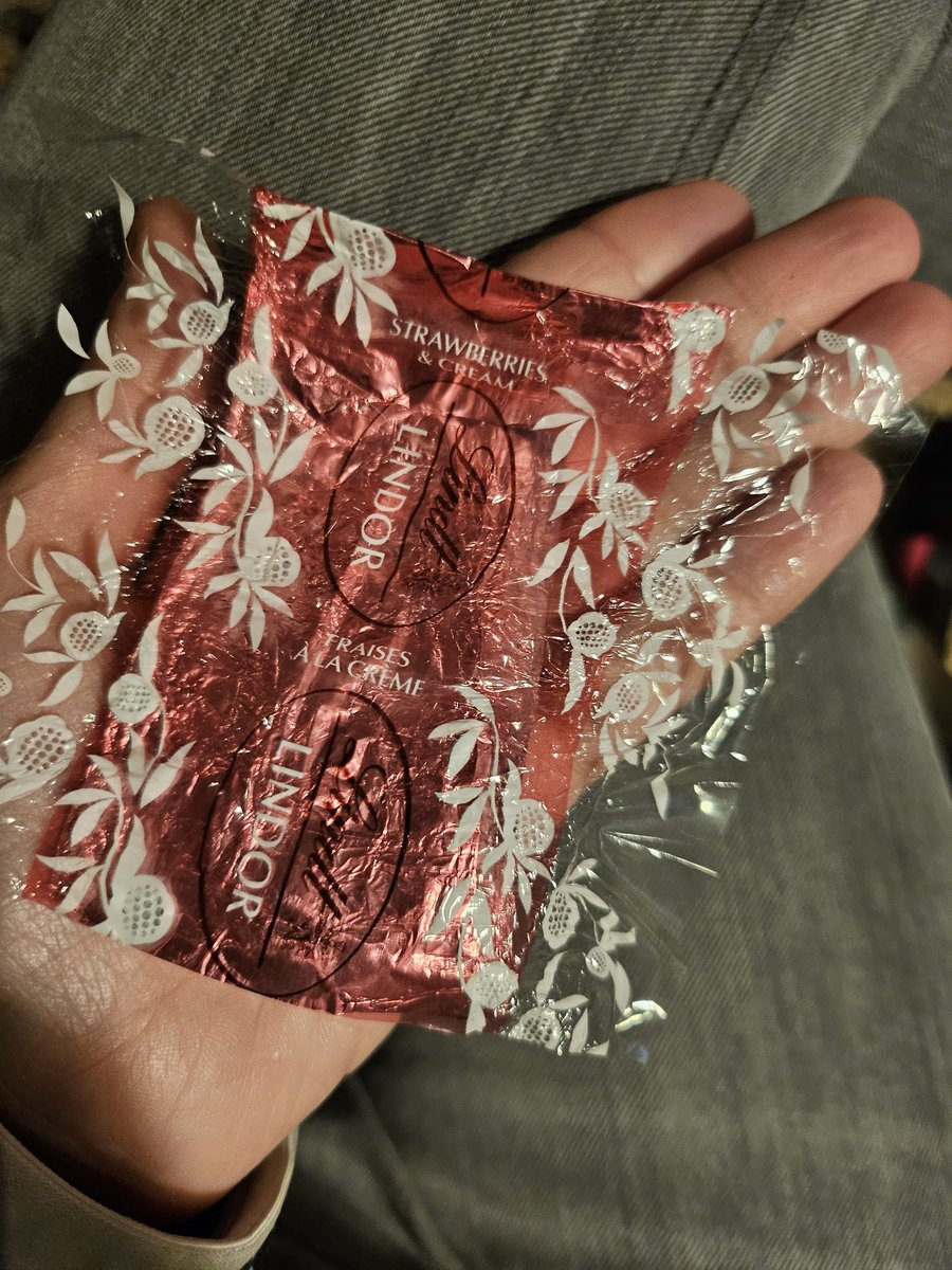 No prueben los Lindt de frutillas con crema porque van a tener que ir a rehabilitación