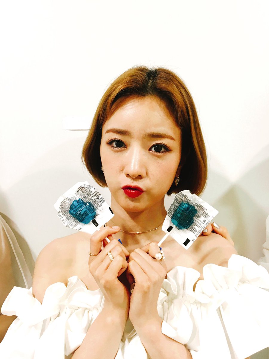 rosiestyletw's tweet photo. actualmente miro que, para tener una #𓊈𝐌𓊉𖡻𝐛𝕪ʼm𝕚dαr𝕚 muy especial, debo hacer algo tan especial como ✩ : @midarifiles, entonces toca disfrutar al máximo de su #𝑆pe͞c𝕚αl·𓇽·𝔊i𝖋t .

𝑙ō𝘃ǝr  𝜗 ݁· ✶ ri𝐥e͟𝕪 https://t.co/vuHaicPpTn