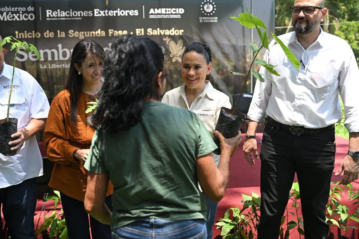 AMEXCID tweet media