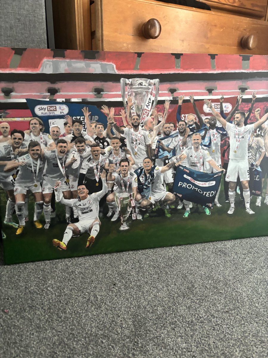 MaddyClark2009's tweet photo. Last painting of 25/26 season❤️, process has taken me over 2 months but finally finished a painting of our promotion season❤️🤍 more to come next season, onto 26/27❤️🙌🏻 #crawleytownfc @crawleytown @ronan_darcy @DaniloOrsi @dionjc95 @adz1307 @kellangordon25 @JackRoles_ https://t.co/lXMEgG27OL