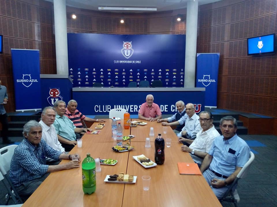 En el allanamiento del CDA, la PDI confiscó tres cajas de galletas Serranita.