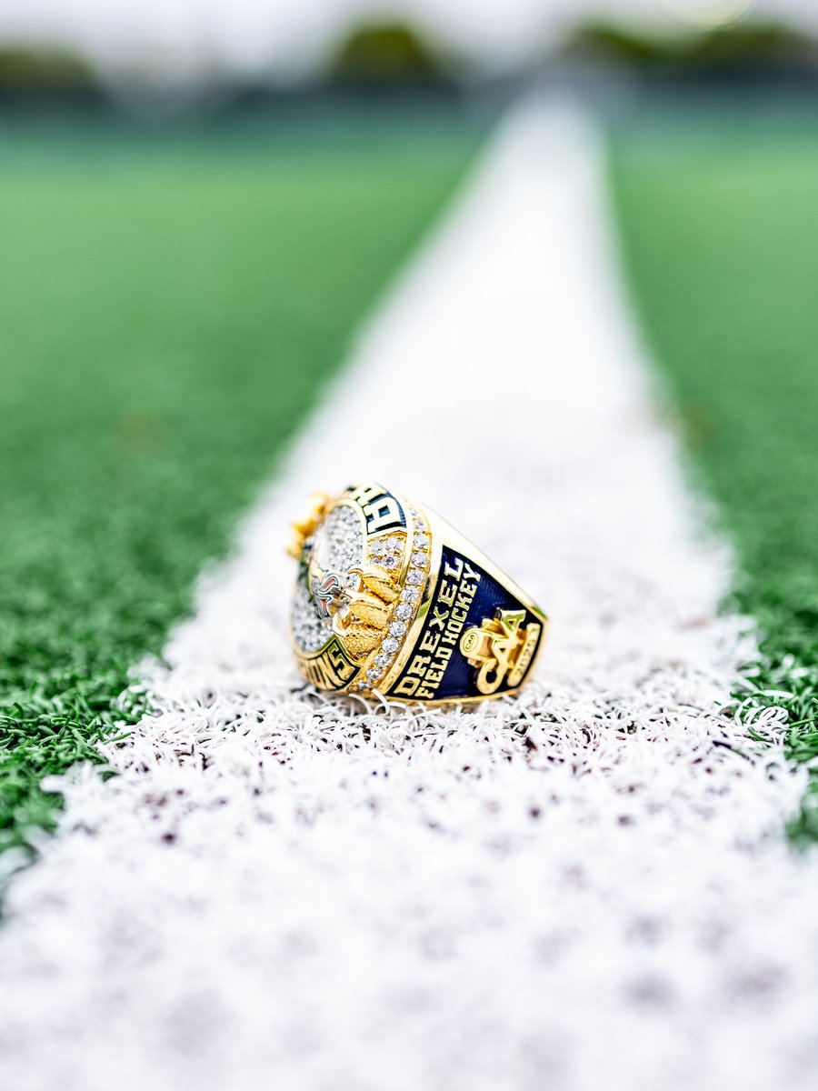 DrexelFH's tweet photo. Ring szn 💍🐉 https://t.co/kvj2Oe4nBV