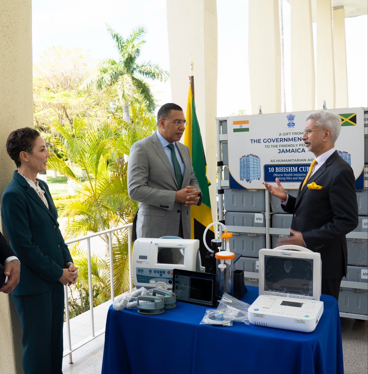 thepagetody's tweet image. #India Hands Over 10 BHISHM Cubes to #Jamaica 

In a significant boost to bilateral ties, External Affairs Minister Dr. S. Jaishankar formally handed over 10 BHISHM Cubes to Jamaica. The advanced modular mobile hospitals, capable of treating 200 patients each, were received by PM