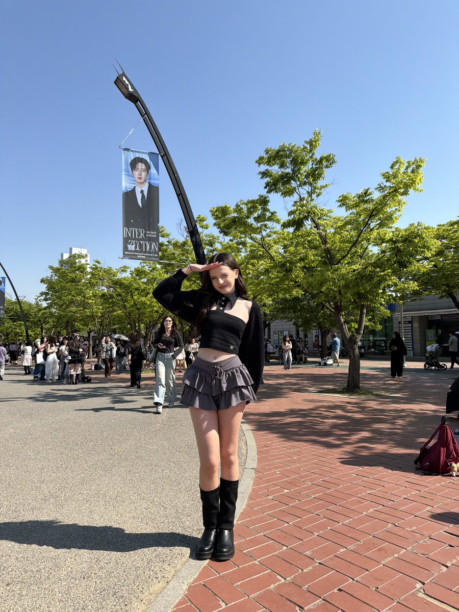 madi ୨୧ tweet media