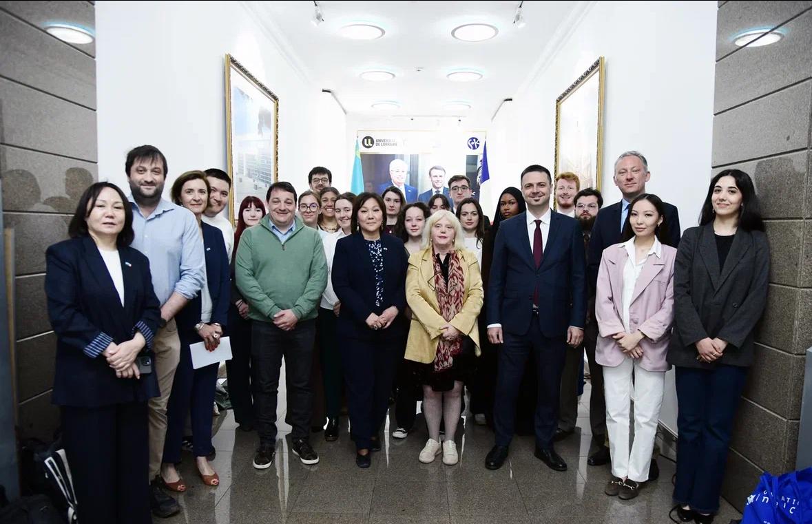 Ambassade du Kazakhstan🇰🇿 en France🇫🇷 tweet media