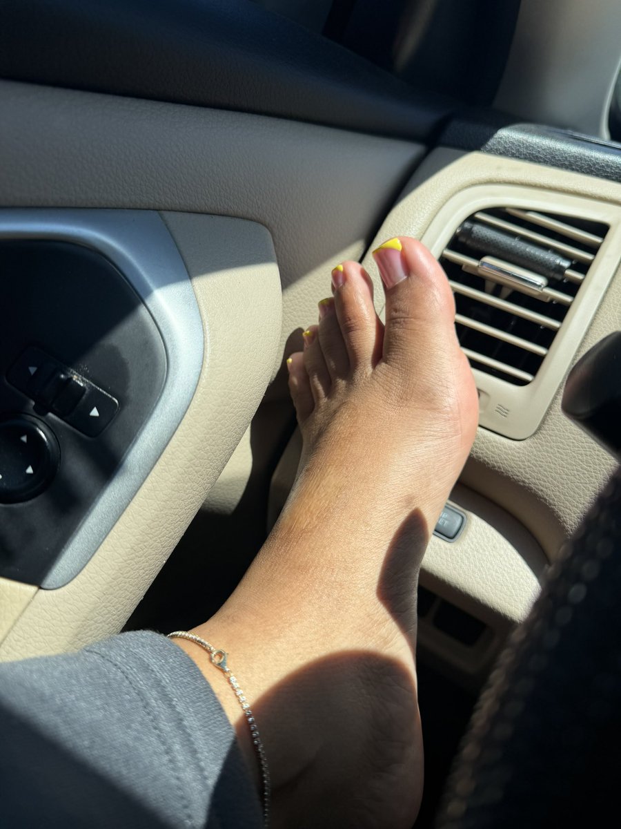 solepretty 🦶🏽😍 tweet media