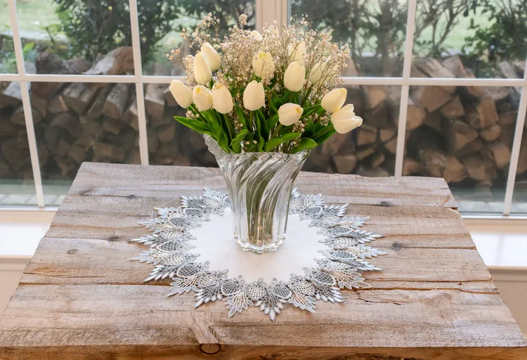 LinensArtThings's tweet photo. Add an elegant touch to your dining table with this exquisite silver lace doily placemat. The intricate design features a stunning pattern of delicate leaves and geometric motifs meticulously crafted in shimmering silver thread against a pristine white jacquard background. The ornate border showcases detailed lacework with a sophisticated pineapple-inspired pattern that creates a beautiful crown-like effect around the edges! #linens #doilies #tablecloths #tabletopper #homedecor #homedesign #tablelinens #tablerunner #cloths #art #lace #LAT #linensartandthings Watch Here: https://t.co/NiF2FzswK2