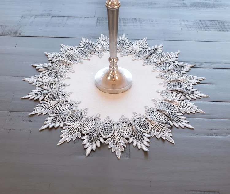 LinensArtThings's tweet photo. Add an elegant touch to your dining table with this exquisite silver lace doily placemat. The intricate design features a stunning pattern of delicate leaves and geometric motifs meticulously crafted in shimmering silver thread against a pristine white jacquard background. The ornate border showcases detailed lacework with a sophisticated pineapple-inspired pattern that creates a beautiful crown-like effect around the edges! #linens #doilies #tablecloths #tabletopper #homedecor #homedesign #tablelinens #tablerunner #cloths #art #lace #LAT #linensartandthings Watch Here: https://t.co/NiF2FzswK2