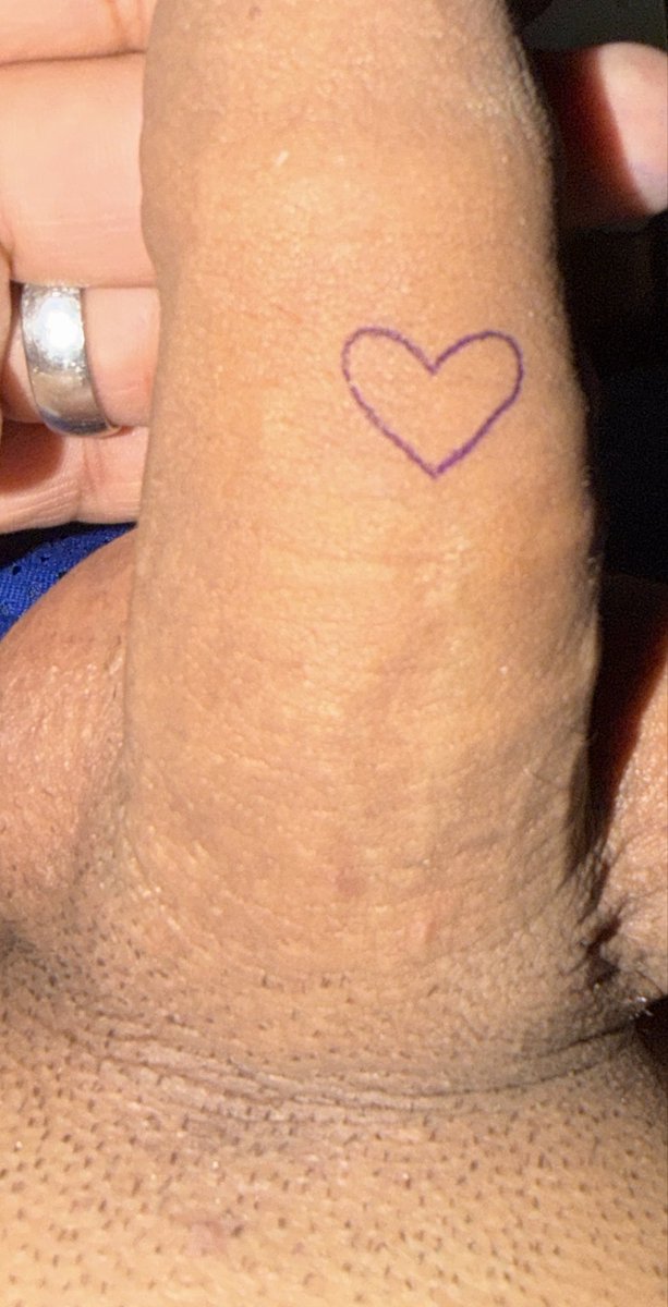 Inyerman_05's tweet photo. Lo bueno de estar aprendiendo a tatuar es que me la puedo tatuar solo 😏 https://t.co/MccE8pfKpo
